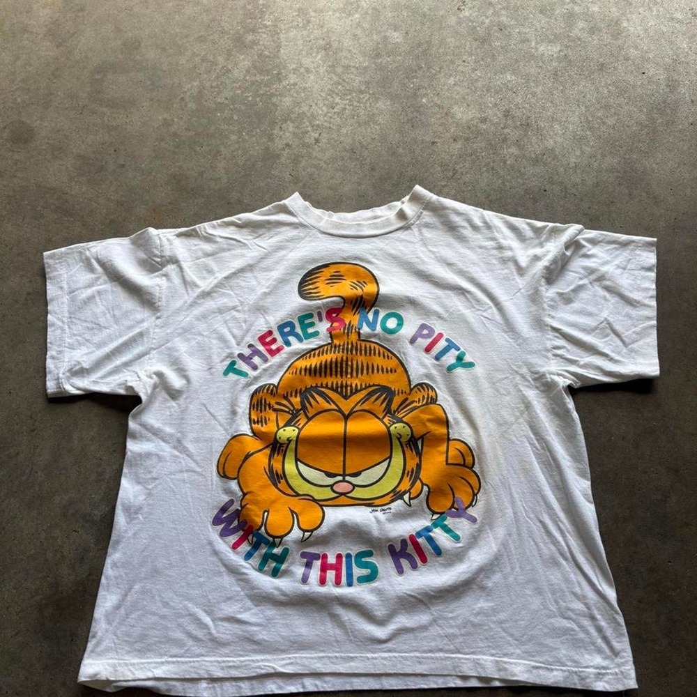 Vintage 90s Garfield "There's No Pity With This Kitty" tee
